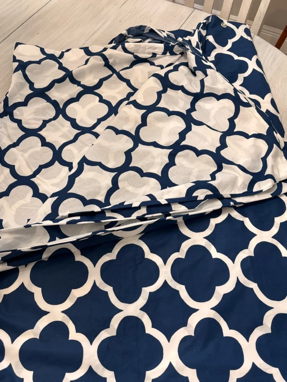 POTTERY BARN TEEN Blue White LUCKY CLOVER Quatrefoil Duvet Cover Twin 68” X 86”